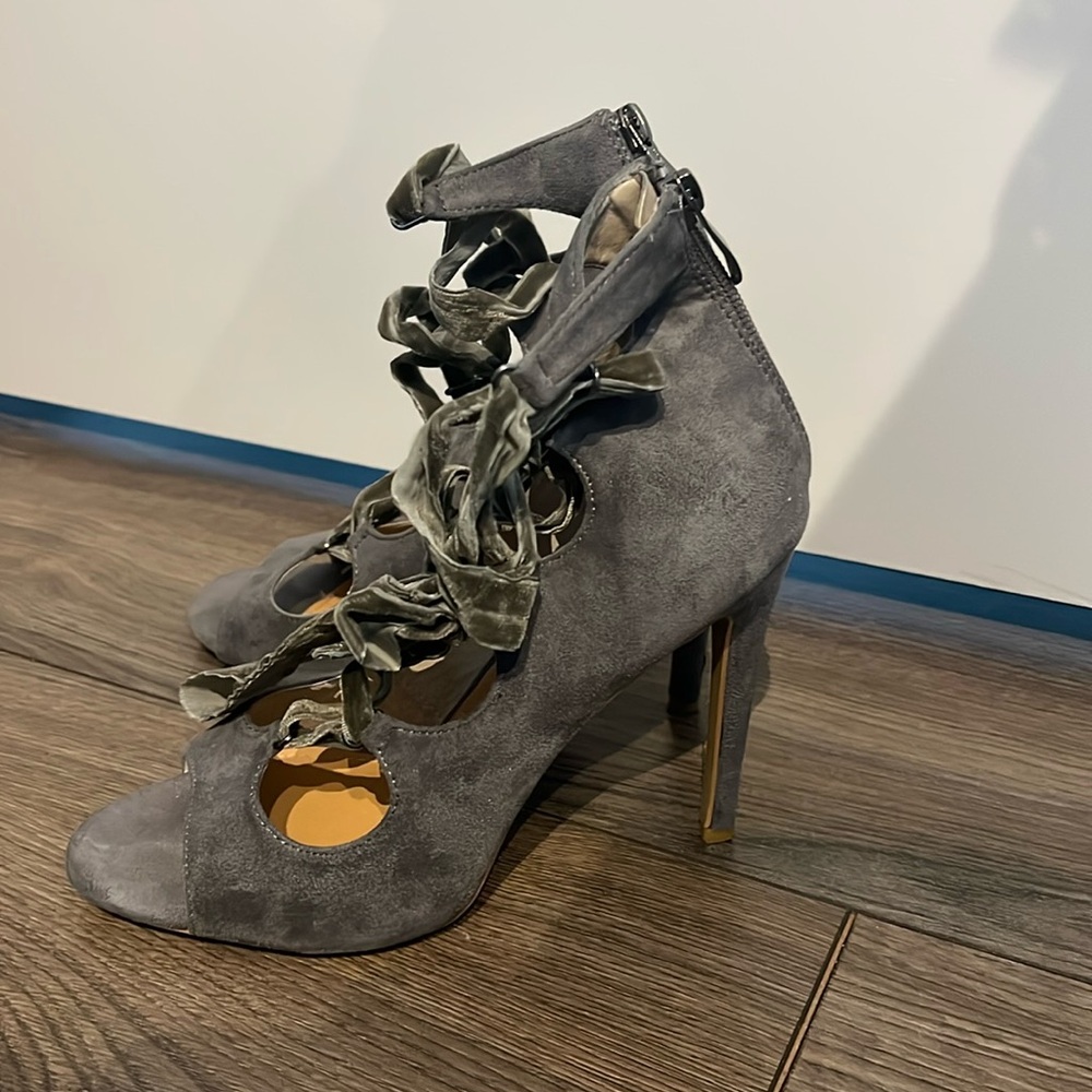 Cape Robbin Lace-up Pumps (Size 8.5)